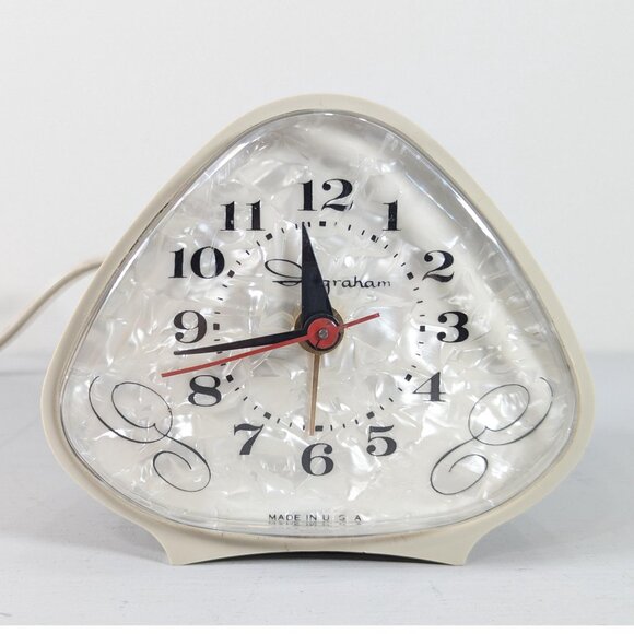 Vintage 1950s Triangular Ingraham electric analogue alarm clock (wired) White - Picture 1 of 12